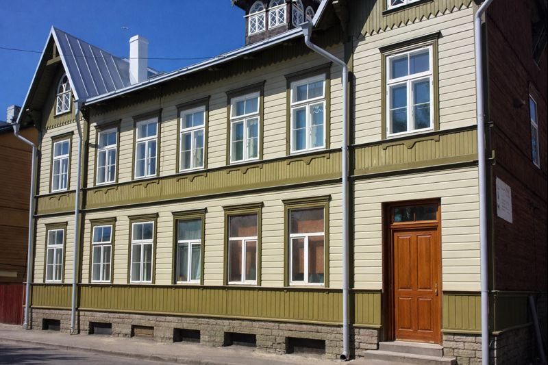 Puitfassaadi renoveerimine ja vihmaveetorude paigaldamine